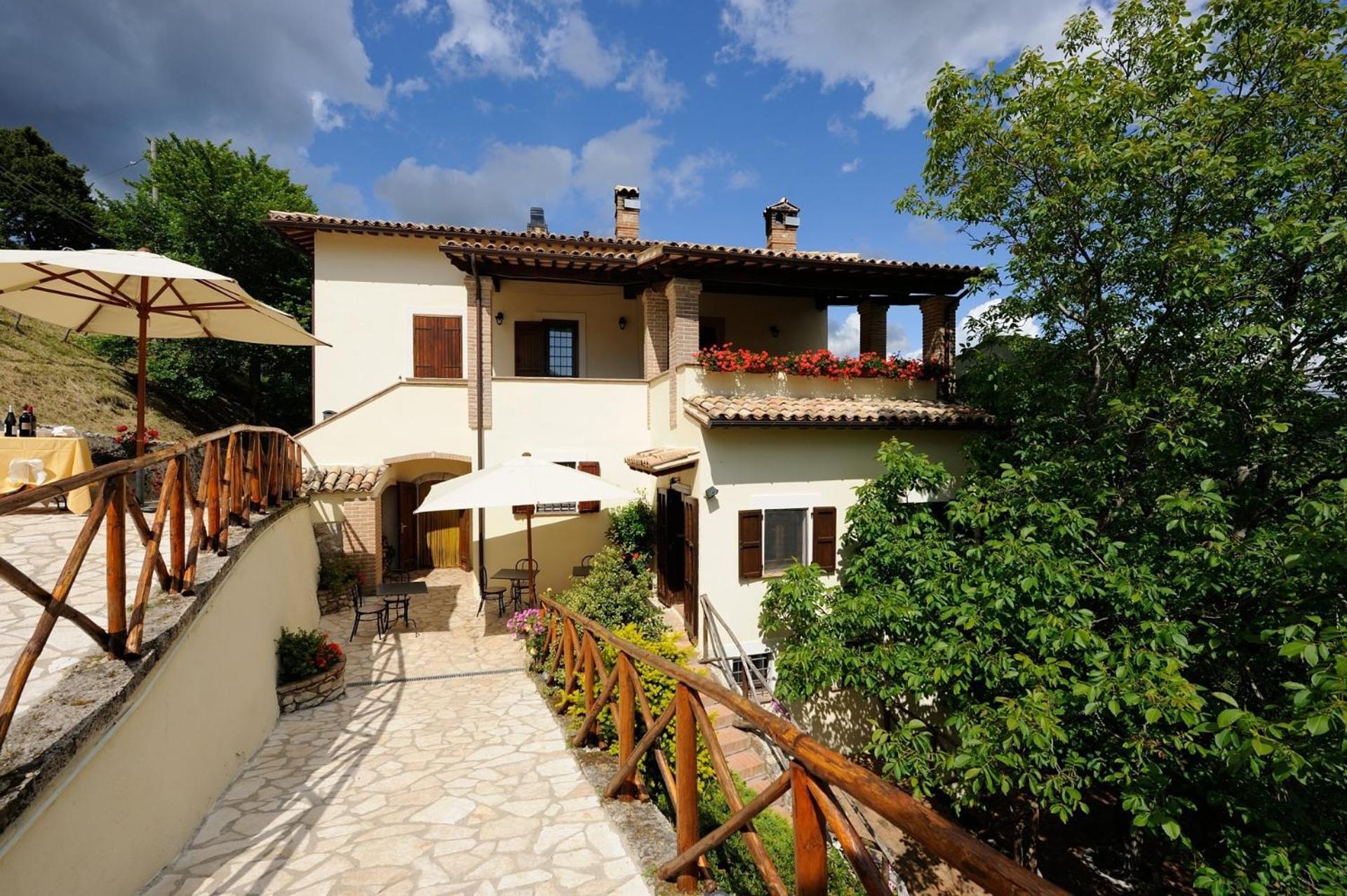 Agriturismo Pettino Campello sul Clitunno Exterior photo